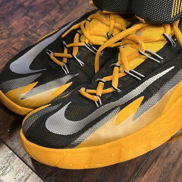 Zoom HyperRev \'Black Amarillo\' size 10 in EUC black and yellow EUC for age main image 8